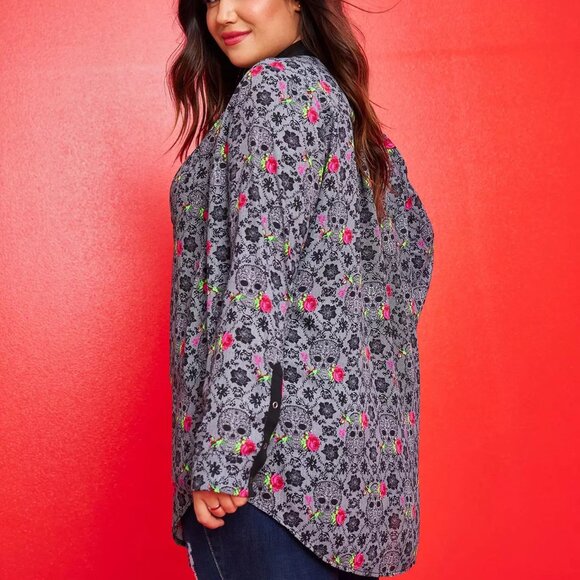 Betsey Johnson x Torrid Georgette Rose Skull Tunic Shirt Faux Leather Collar - Picture 7 of 13